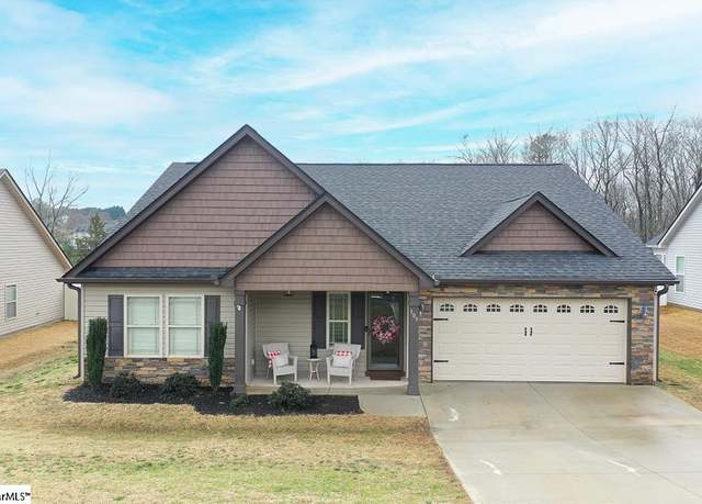 Property at 109 Highlands Dr, Belton, SC 29627, 3 beds, 2 baths