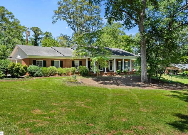 Property at 113 Postelle Dr, Anderson, SC 29621, 4 beds, 3.5 baths