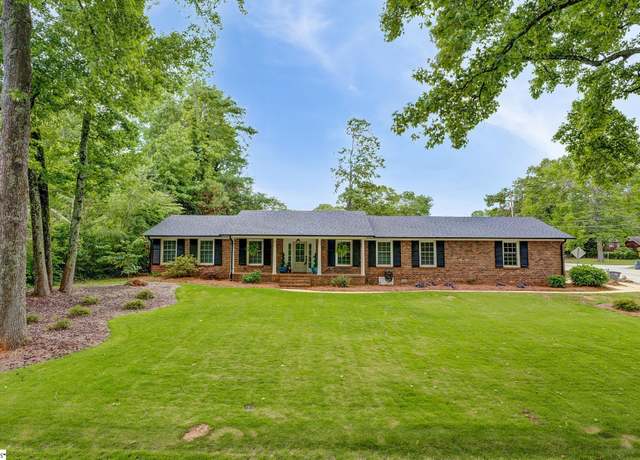 Property at 2 Sandringham Rd, Taylors, SC 29687, 3 beds, 2 baths