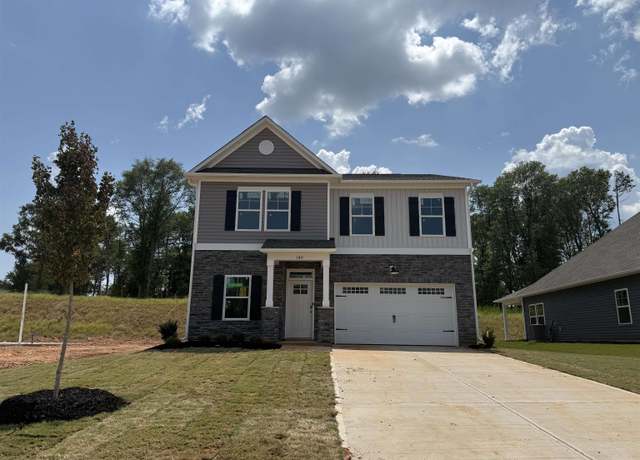 Property at 140 Hunter Ridge Dr, Boiling Springs, SC 29316, 4 beds, 3 baths