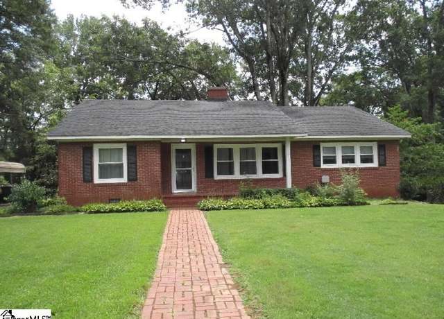 Property at 101 Meadow Rd, Laurens, SC 29360, 3 beds, 2.5 baths