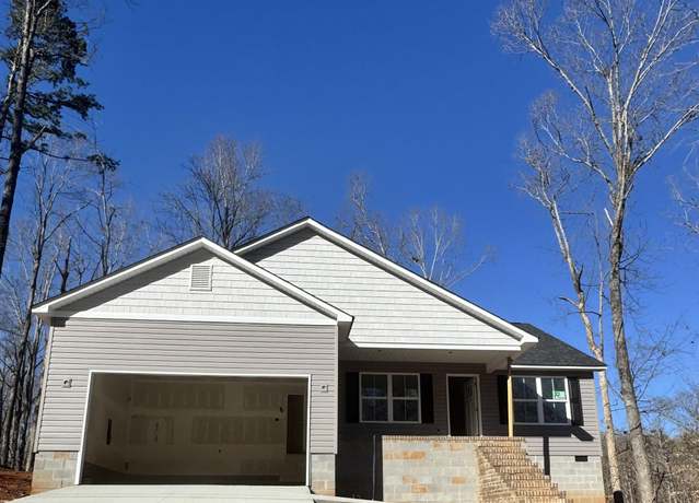 Property at 902 Chickasaw Dr, Westminster, SC 29693-0000, 3 beds, 2 baths