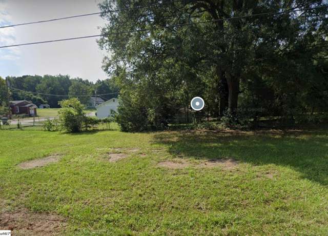 Property at 101 W Bluford St, Clinton, SC 29325