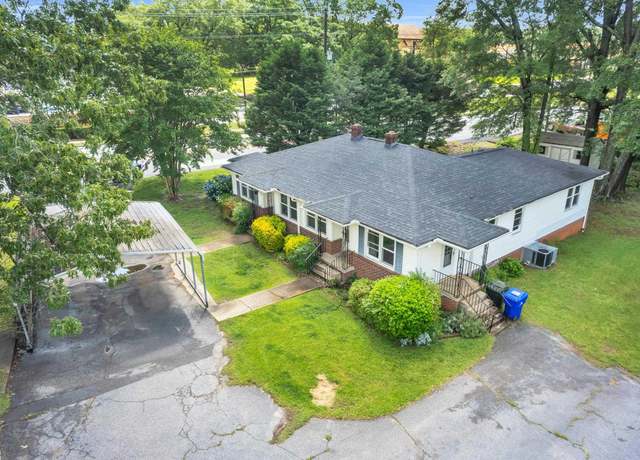 Property at 118 Buena Vista Ave, Greenville, SC 29607, 5 beds, 3 baths