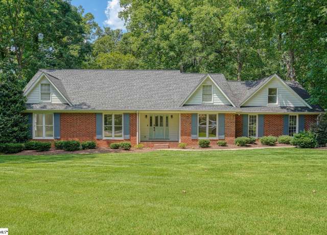Property at 148 Woodridge Dr, Spartanburg, SC 29301, 3 beds, 2.5 baths