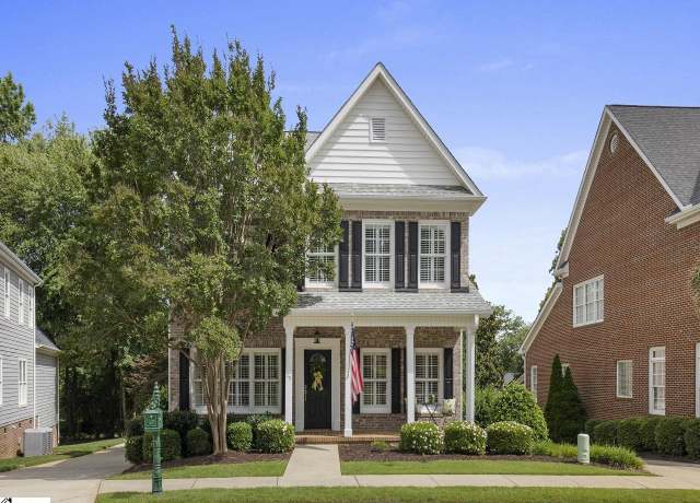 Property at 15 Kershaw Ct, Greenville, SC 29607, 3 beds, 2.5 baths