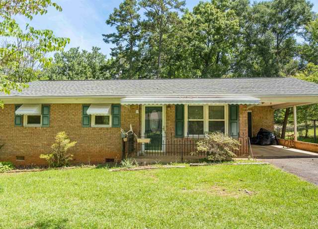 Property at 140 Landis St, Spartanburg, SC 29302, 3 beds, 1.5 baths