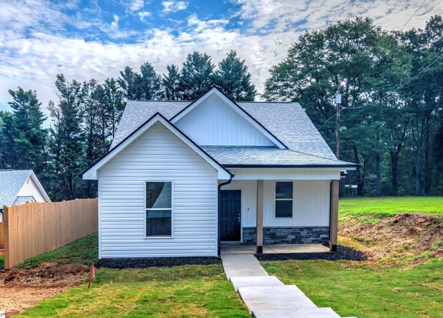 Property at 1316 5th Ave, Greenville, SC 29605, 3 beds, 2 baths