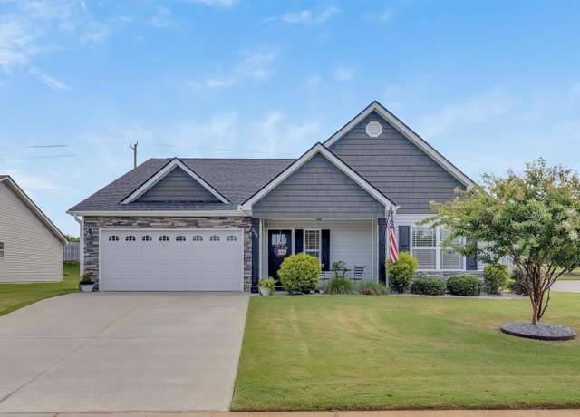 Property at 321 Meadowmoor Rd, Greer, SC 29651, 3 beds, 2 baths