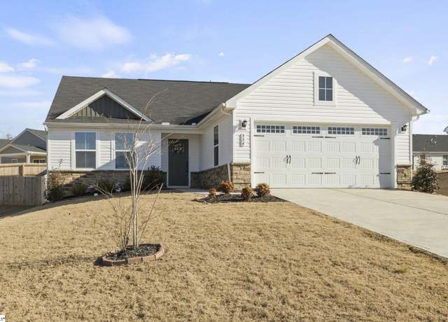 Property at 934 Blue Willow Ct, Spartanburg, SC 29302-4686, 3 beds, 2 baths