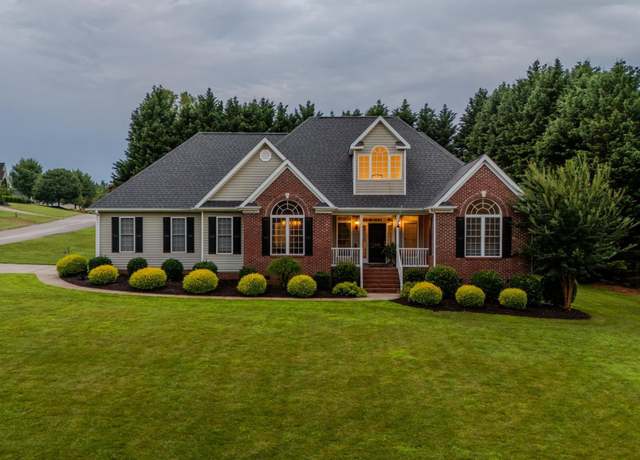 Property at 735 Brookdale Dr, Greer, SC 29651, 3 beds, 2 baths