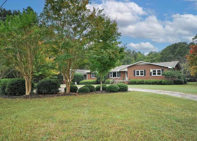 Property at 893 Trinity Church Rd, Laurens, SC 29360, 3 beds, 2 baths