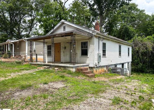 Property at 308 Fletcher St, Greenville, SC 29611, 3 beds, 1 bath