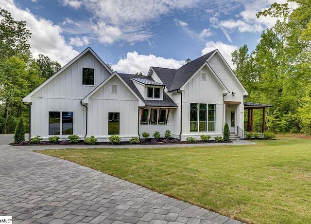 Property at 205 Fairview Dr, Greenville, SC 29609, 4 beds, 3.5 baths