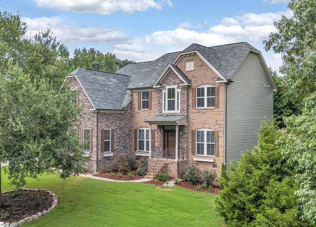 Property at 139 Scotts Bluff Dr, Simpsonville, SC 29681, 4 beds, 2.5 baths