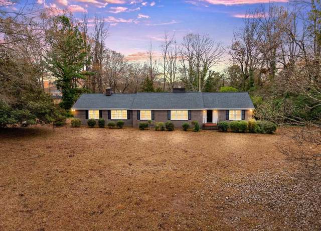 Property at 114 York St, Clinton, SC 29325, 3 beds, 2 baths