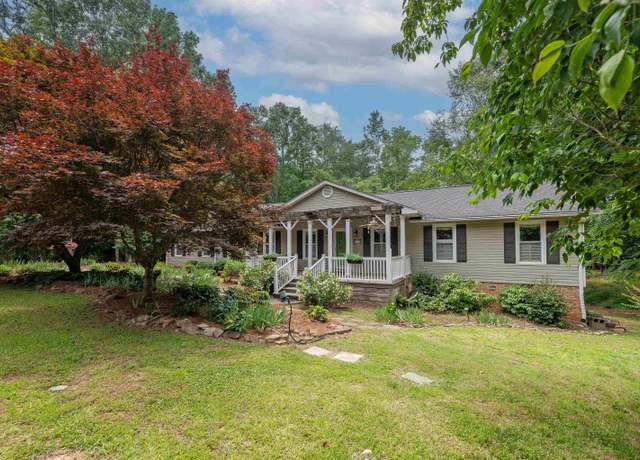 Property at 70 Woodwind Dr, Spartanburg, SC 29302, 4 beds, 3.5 baths