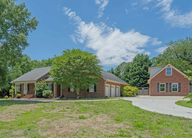 Property at 322 N Rutherford Rd, Greer, SC 29651, 3 beds, 2.5 baths