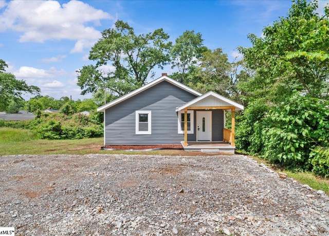 Property at 105 N Florida Ave, Greenville, SC 29611, 2 beds, 2 baths