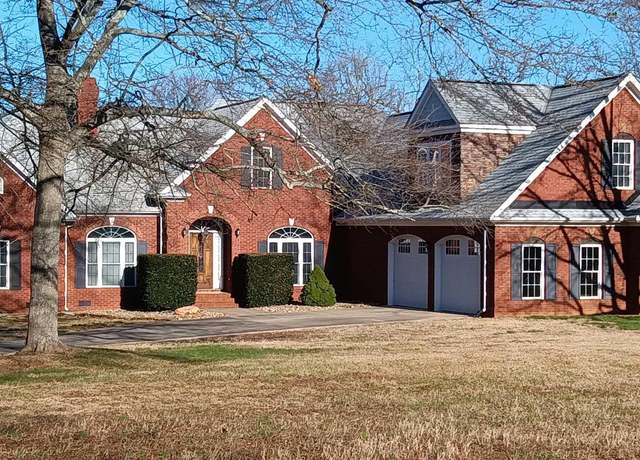Property at 6535 Midway Rd, Williamston, SC 29697, 5 beds, 3.5 baths