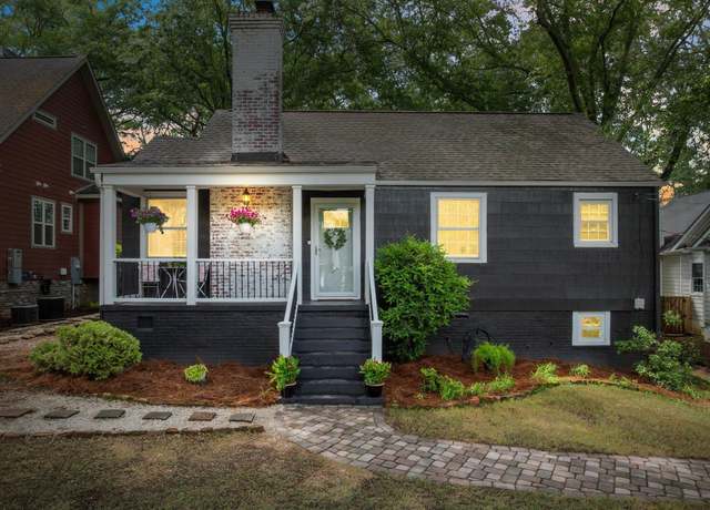 Property at 11 Waverly Ct, Greenville, SC 29605, 3 beds, 1.5 baths