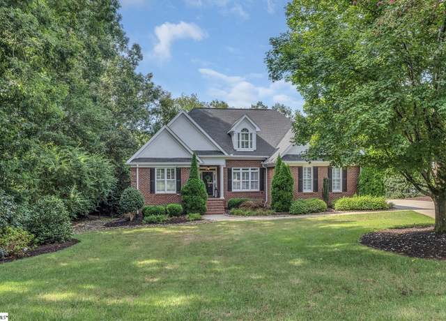 Property at 121 Linkside Dr, Taylors, SC 29687, 5 beds, 4.5 baths
