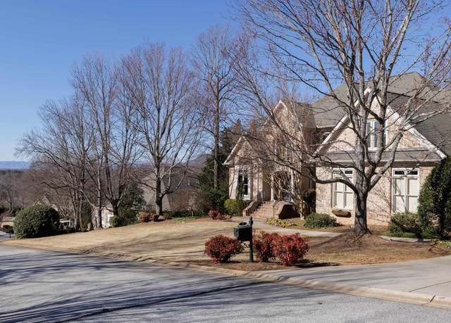 Property at 5 Spoleto Ct, Greenville, SC 29609, 4 beds, 3.5 baths
