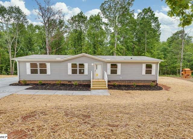 Property at 433 Lewis St, Anderson, SC 29626, 3 beds, 2 baths