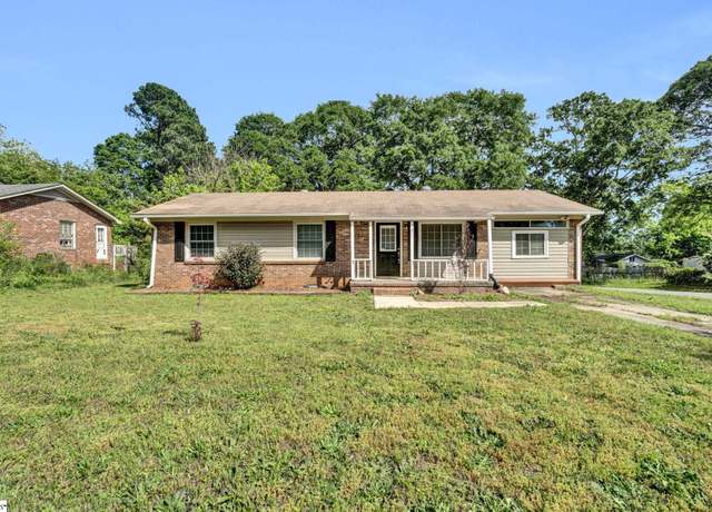 Property at 211 Skyline Rd, Greer, SC 29651-6264, 3 beds, 2 baths