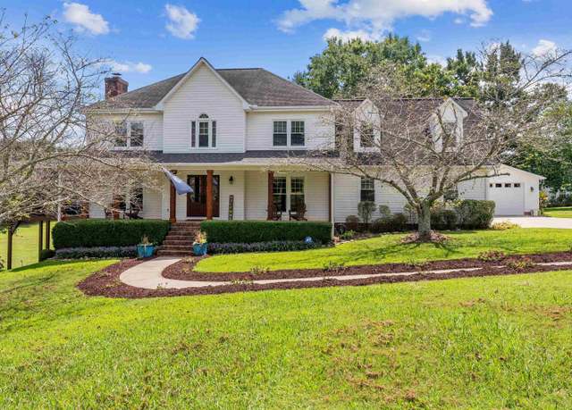 Property at 208 Bruce Meadow Rd, Simpsonville, SC 29681, 4 beds, 2.5 baths