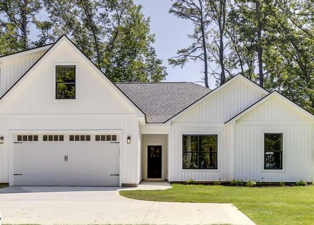 Property at 629 Mountain View Rd, Williamston, SC 29697, 4 beds, 3 baths
