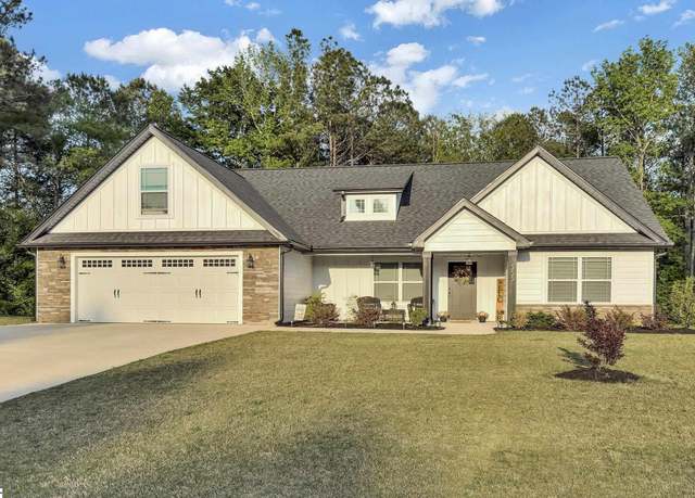 Property at 555 Canewood Ln, Campobello, SC 29322, 3 beds, 2 baths