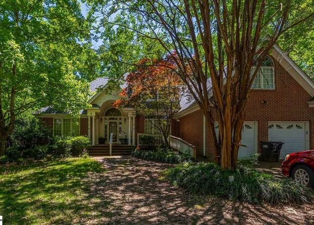 Property at 818 S Almond Dr, Simpsonville, SC 29681, 4 beds, 4.5 baths