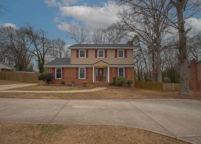 Property at 3420 Grandview Dr, Simpsonville, SC 29680, 4 beds, 2 baths