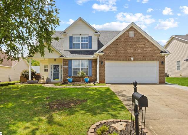 Property at 105 Worcester Ln, Easley, SC 29642, 4 beds, 2.5 baths