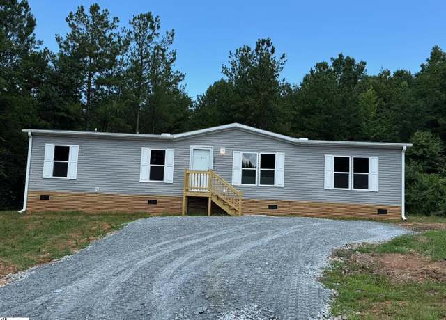 Property at 300 Redfern Ct, Easley, SC 29640, 3 beds, 2 baths