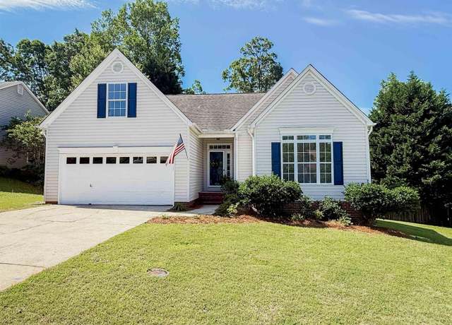 Property at 405 Goldenrain Way, Simpsonville, SC 29680, 3 beds, 2 baths