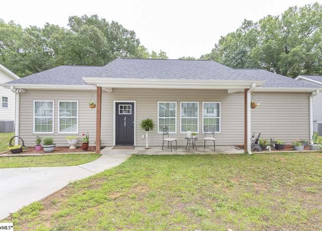 Property at 317 Saluda St, Belton, SC 29627, 4 beds, 2 baths