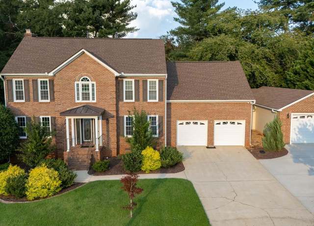 Property at 12 Horseman Ln, Greenville, SC 29615, 4 beds, 2.5 baths