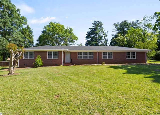 Property at 307 Beaufort St, Greenville, SC 29615, 3 beds, 2 baths