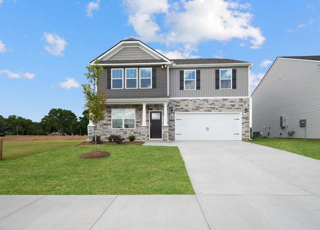 Property at 107 Depot Cir, Greenwood, SC 29646, 4 beds, 2.5 baths