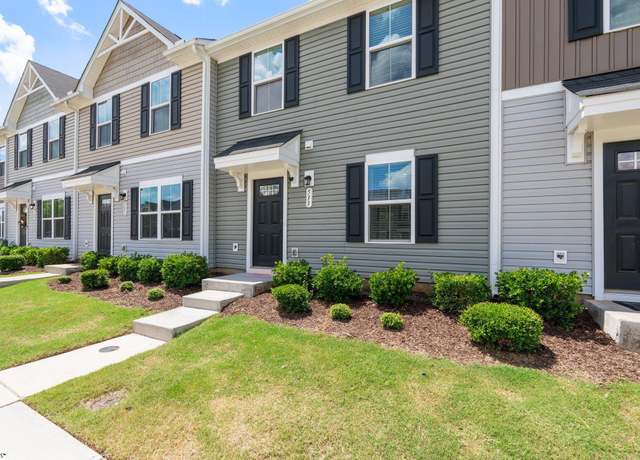Property at 533 Hampton Towne Dr, Greenville, SC 29617, 3 beds, 2.5 baths