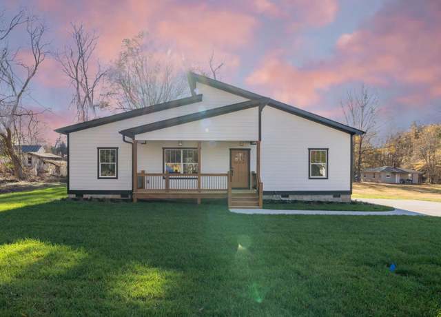 Property at 225 Cedar St, Woodruff, SC 29388, 3 beds, 2 baths