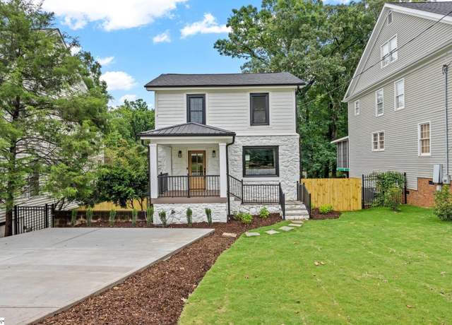 Property at 28 Douglas Dr, Greenville, SC 29605, 3 beds, 3.5 baths
