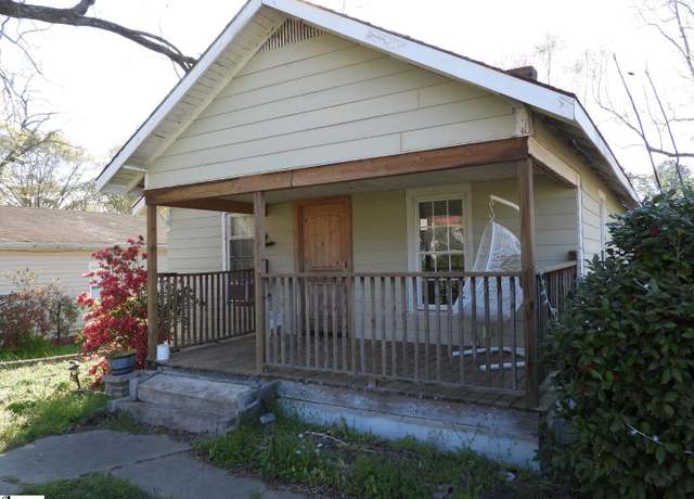 Property at 103 Parker St, Duncan, SC 29334, 3 beds, 2 baths