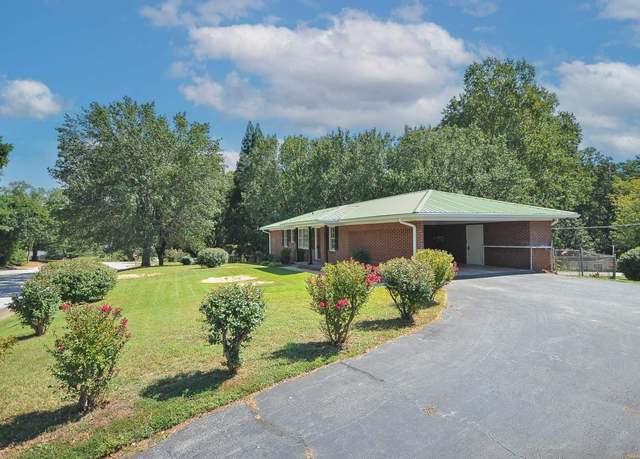 Property at 606 N Catherine St, Walhalla, SC 29691-1607, 3 beds, 2 baths