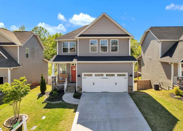 Property at 224 Everard Ln, Greer, SC 29650, 4 beds, 2.5 baths