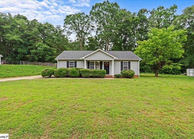 Property at 544 Holly Run Ct, Spartanburg, SC 29303, 3 beds, 2 baths