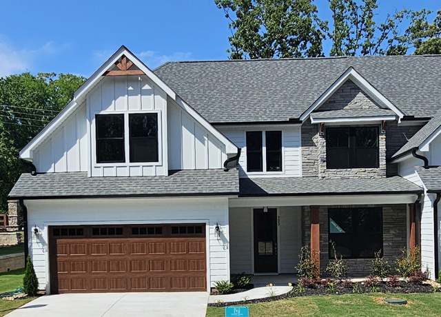 Property at 323 Breakwater Ln, Seneca, SC 29678, 4 beds, 3.5 baths