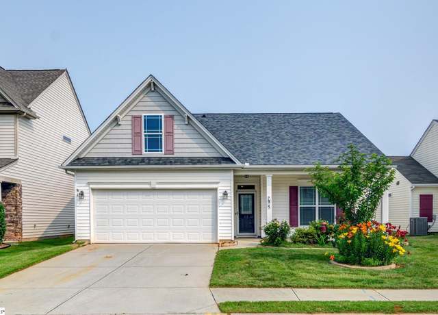 Property at 10 Mcfadden Dr, Simpsonville, SC 29680, 3 beds, 2 baths